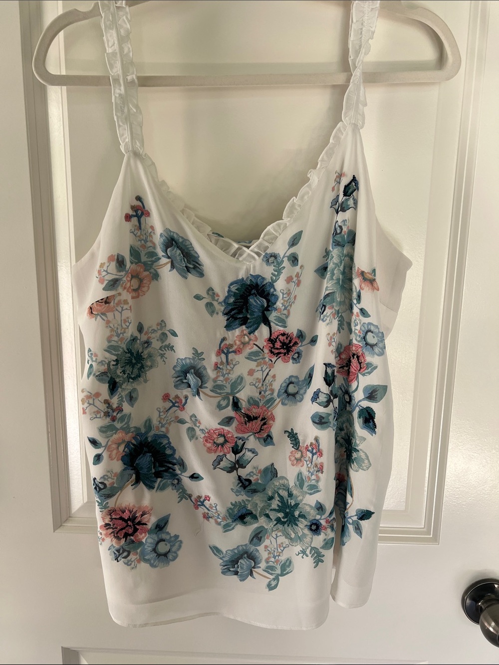 White House Black Market White Floral Embroidered Blouse with Blue Accents